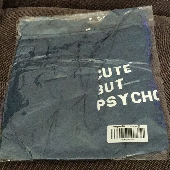 Only 1 left😈 “Cute but psycho” distressed T-shirt - Picture 6 of 8